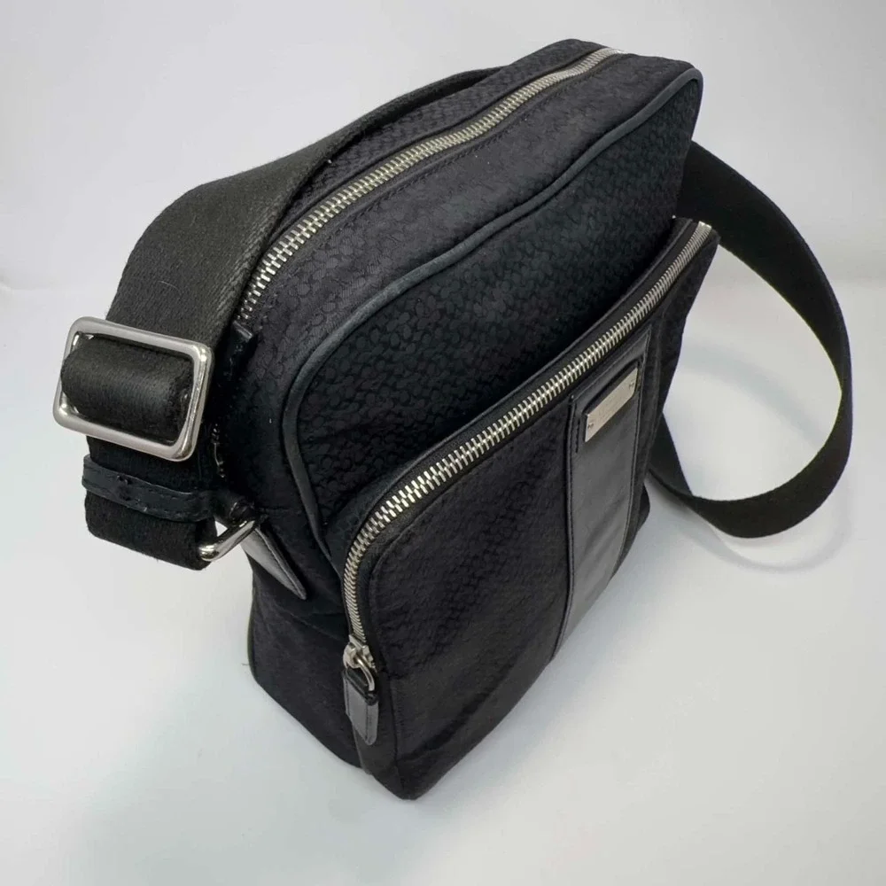 Coach E35-5058 Black Signature Jacquard Flight Bag Crossbody Messenger Y2K
